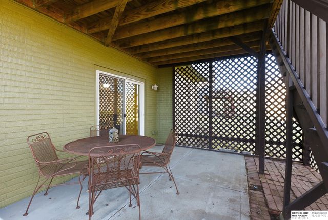 16030 Browne Street, Omaha, NE 68116