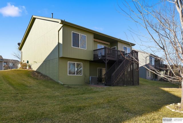 16030 Browne Street, Omaha, NE 68116