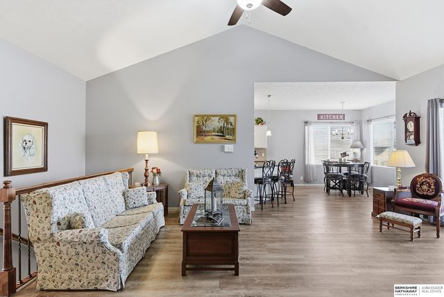 16030 Browne Street, Omaha, NE 68116