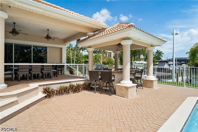 1523 Hermitage LN, Cape Coral, FL 33914