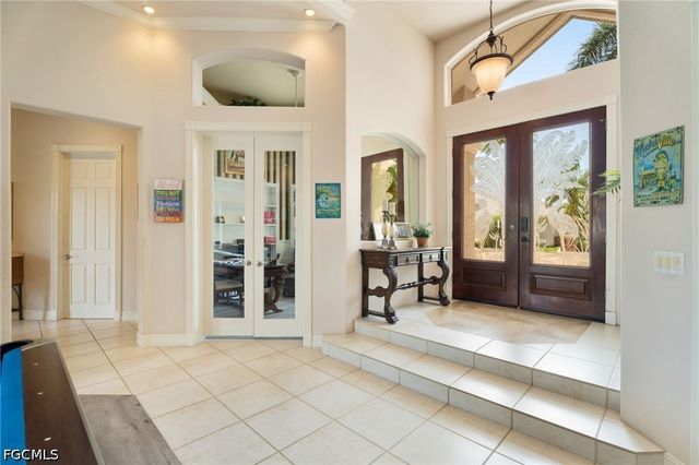 1523 Hermitage LN, Cape Coral, FL 33914