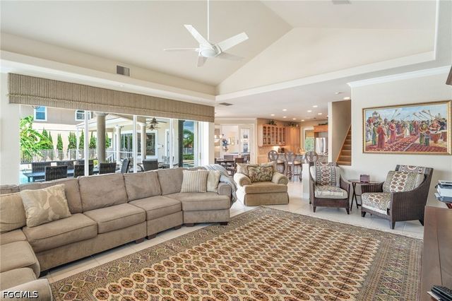 1523 Hermitage LN, Cape Coral, FL 33914
