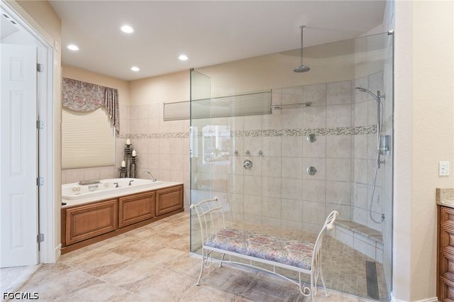 1523 Hermitage LN, Cape Coral, FL 33914