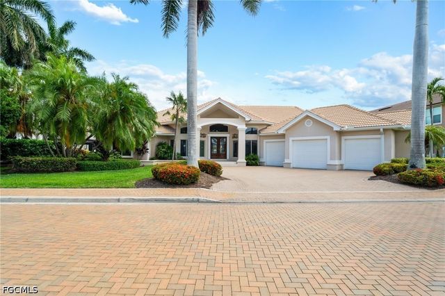 1523 Hermitage LN, Cape Coral, FL 33914