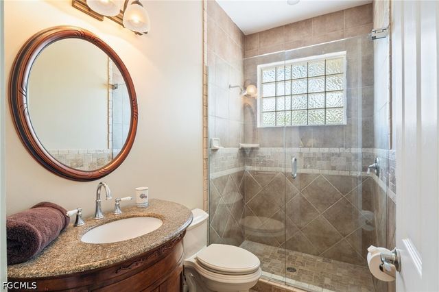 1523 Hermitage LN, Cape Coral, FL 33914