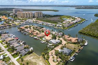 1523 Hermitage LN, Cape Coral, FL 33914
