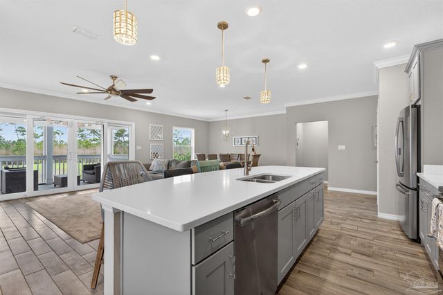 6622 Carlinga Dr, Pensacola, FL 32507