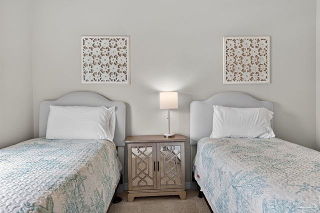 6622 Carlinga Dr, Pensacola, FL 32507