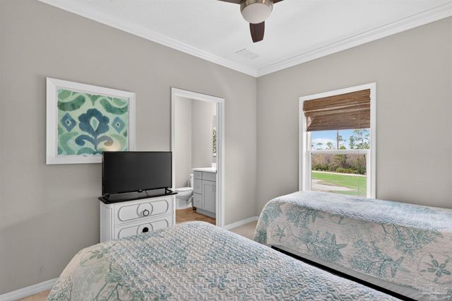 6622 Carlinga Dr, Pensacola, FL 32507