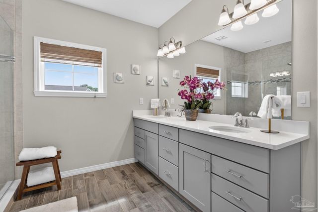 6622 Carlinga Dr, Pensacola, FL 32507