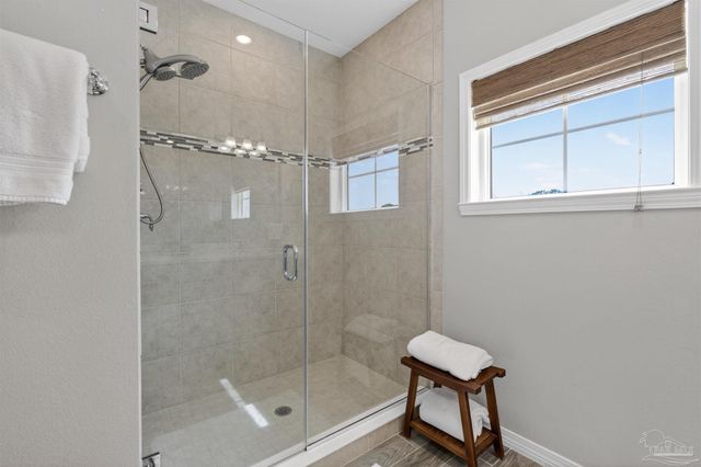 6622 Carlinga Dr, Pensacola, FL 32507