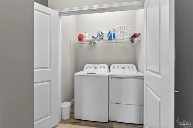 6622 Carlinga Dr, Pensacola, FL 32507