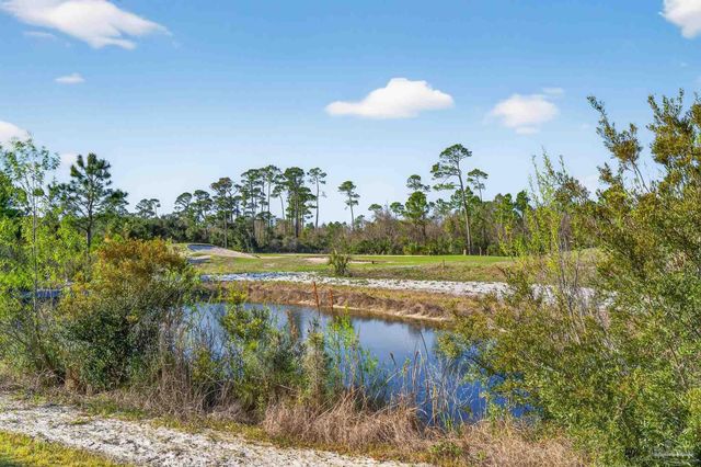 6622 Carlinga Dr, Pensacola, FL 32507