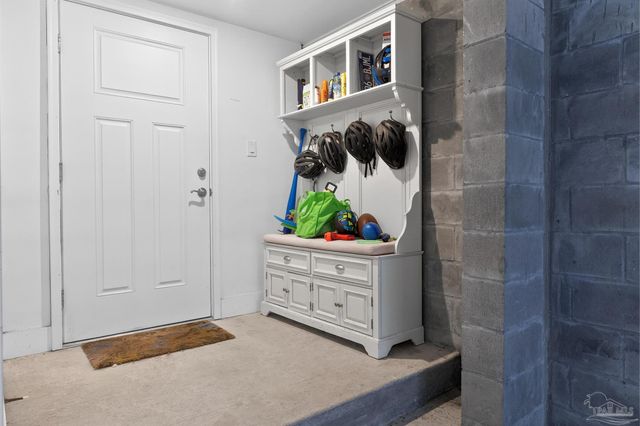 6622 Carlinga Dr, Pensacola, FL 32507