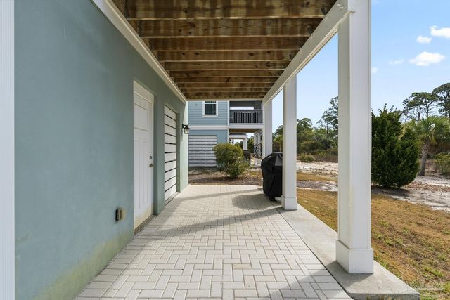 6622 Carlinga Dr, Pensacola, FL 32507