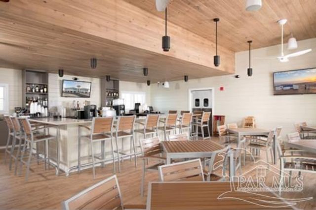 6622 Carlinga Dr, Pensacola, FL 32507