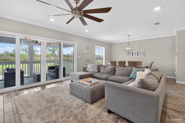 6622 Carlinga Dr, Pensacola, FL 32507