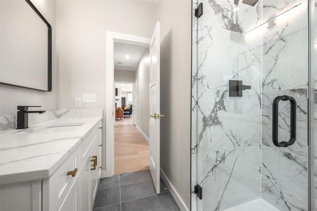 717 E Creek DR, Dripping Springs, TX 78620