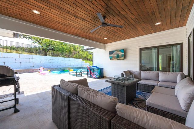 717 E Creek DR, Dripping Springs, TX 78620