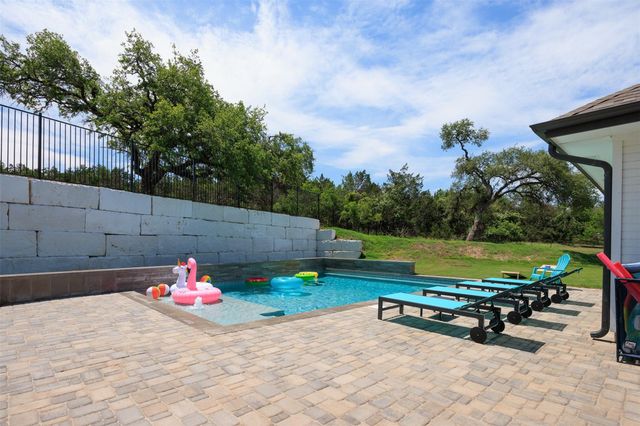 717 E Creek DR, Dripping Springs, TX 78620