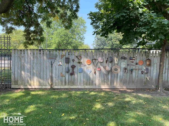 432 Oakwood Avenue, Owosso, MI 48867