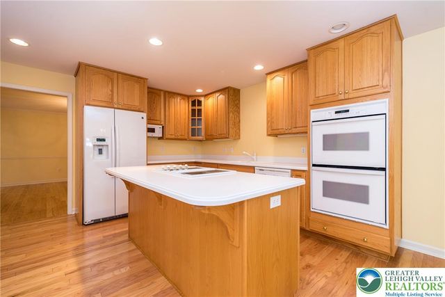 2931 Exeter Drive, Lower Macungie Twp, PA 18049