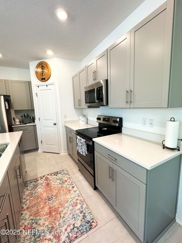 326 ANNIES Place, Jacksonville, FL 32218