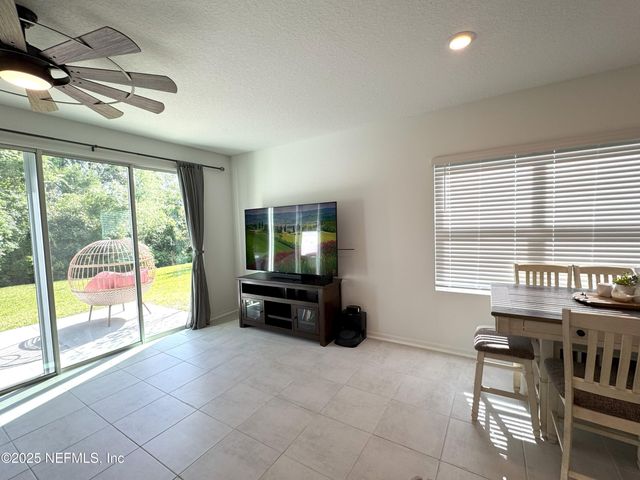 326 ANNIES Place, Jacksonville, FL 32218
