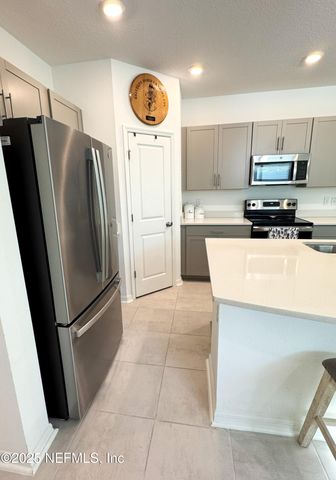 326 ANNIES Place, Jacksonville, FL 32218