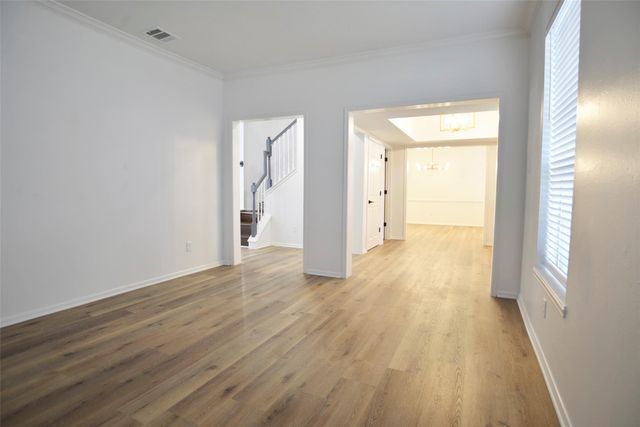 1808 N Mission Circle, Friendswood, TX 77546