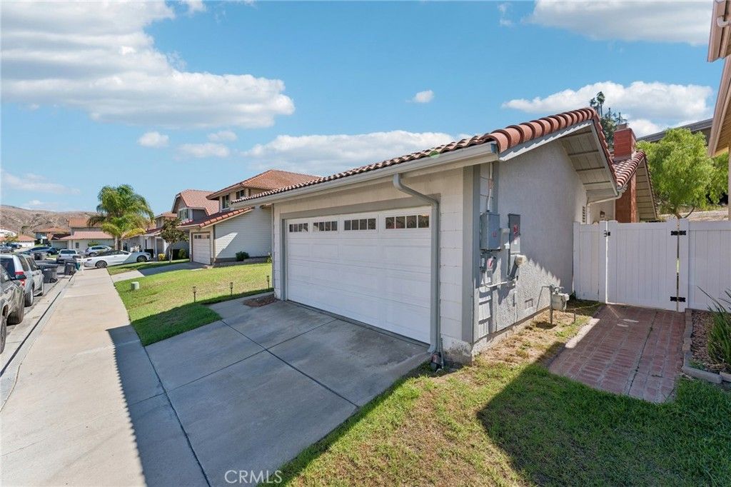 4527 Pennyroyal, Corona, CA 92878 — photo 3