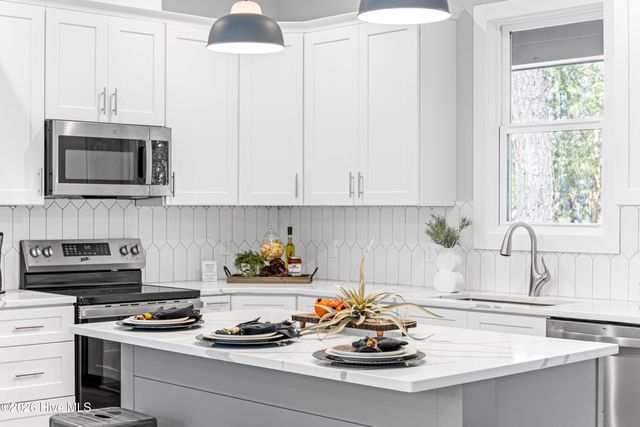 570 Captains Court SE, Bolivia, NC 28422