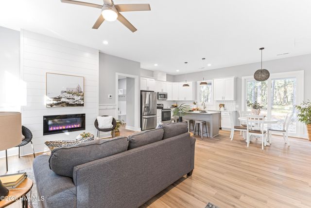 570 Captains Court SE, Bolivia, NC 28422