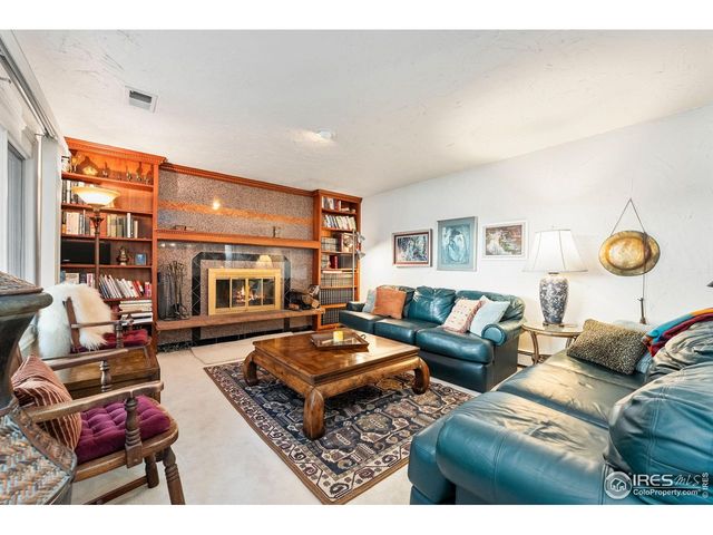 3553 Valley Oak Dr, Loveland, CO 80538