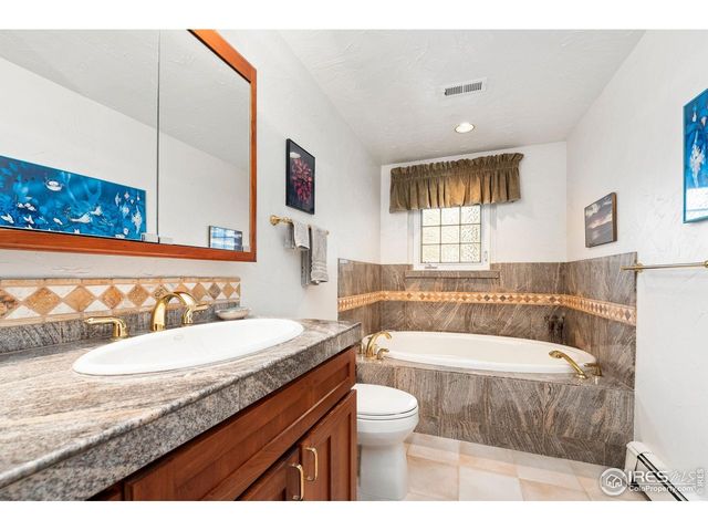 3553 Valley Oak Dr, Loveland, CO 80538