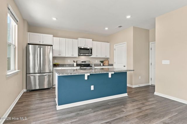 808 Airlie Vista Lane, Holly Ridge, NC 28445