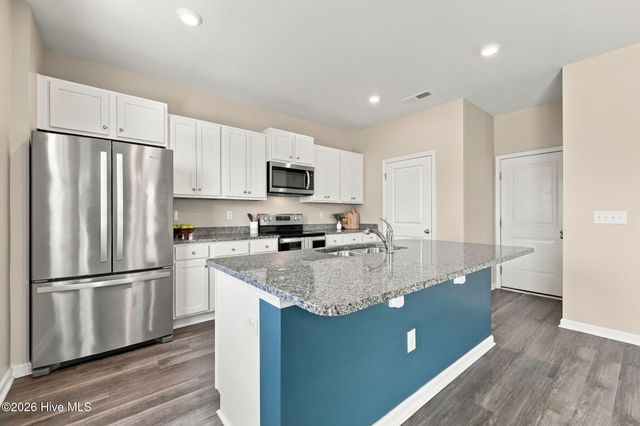 808 Airlie Vista Lane, Holly Ridge, NC 28445