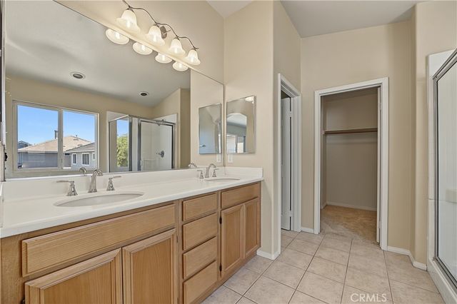 1561 N Catskills, Upland, CA 91786