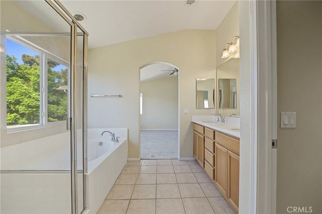 1561 N Catskills, Upland, CA 91786