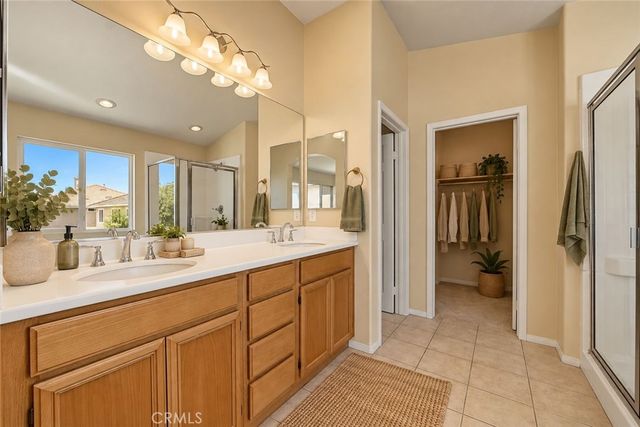1561 N Catskills, Upland, CA 91786
