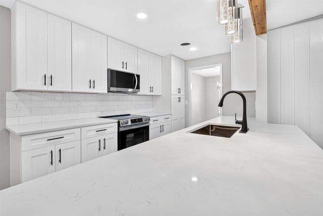 7344 Monterrey Drive, Fort Worth, TX 76112