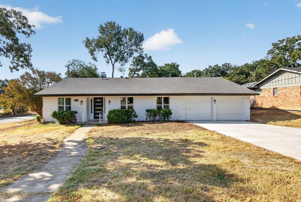7344 Monterrey Drive, Fort Worth, TX 76112 — photo 2