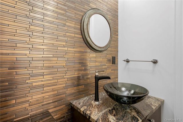 26 East Parkway 1, Scarsdale, NY 10583