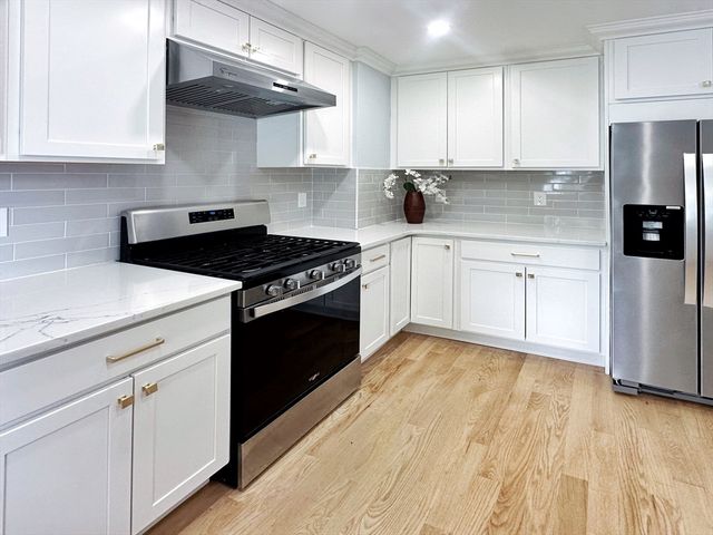 28 Arnold St 1, Quincy, MA 02169