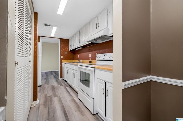 1050 Ivy Hills Cir, Hoover, AL 35216