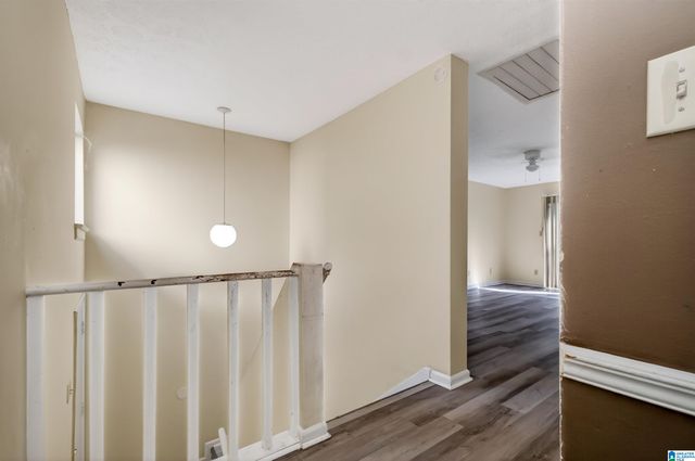 1050 Ivy Hills Cir, Hoover, AL 35216