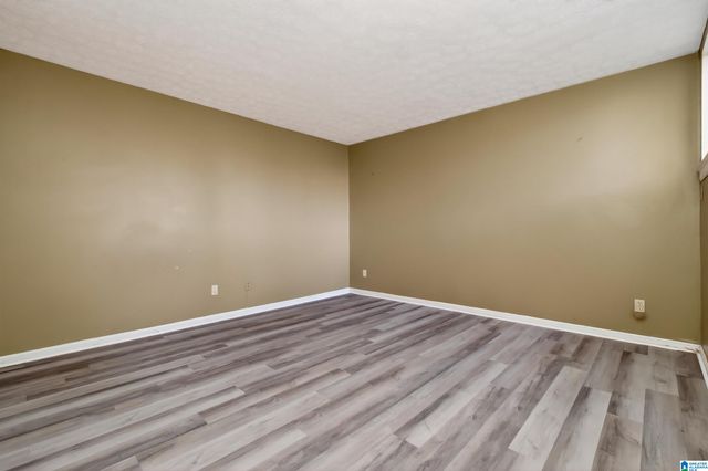 1050 Ivy Hills Cir, Hoover, AL 35216