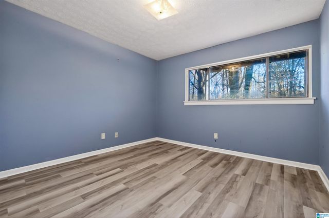 1050 Ivy Hills Cir, Hoover, AL 35216