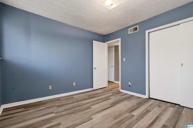 1050 Ivy Hills Cir, Hoover, AL 35216