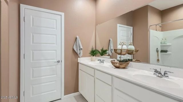 3041 E BARREL RACE Road, San Tan Valley, AZ 85140